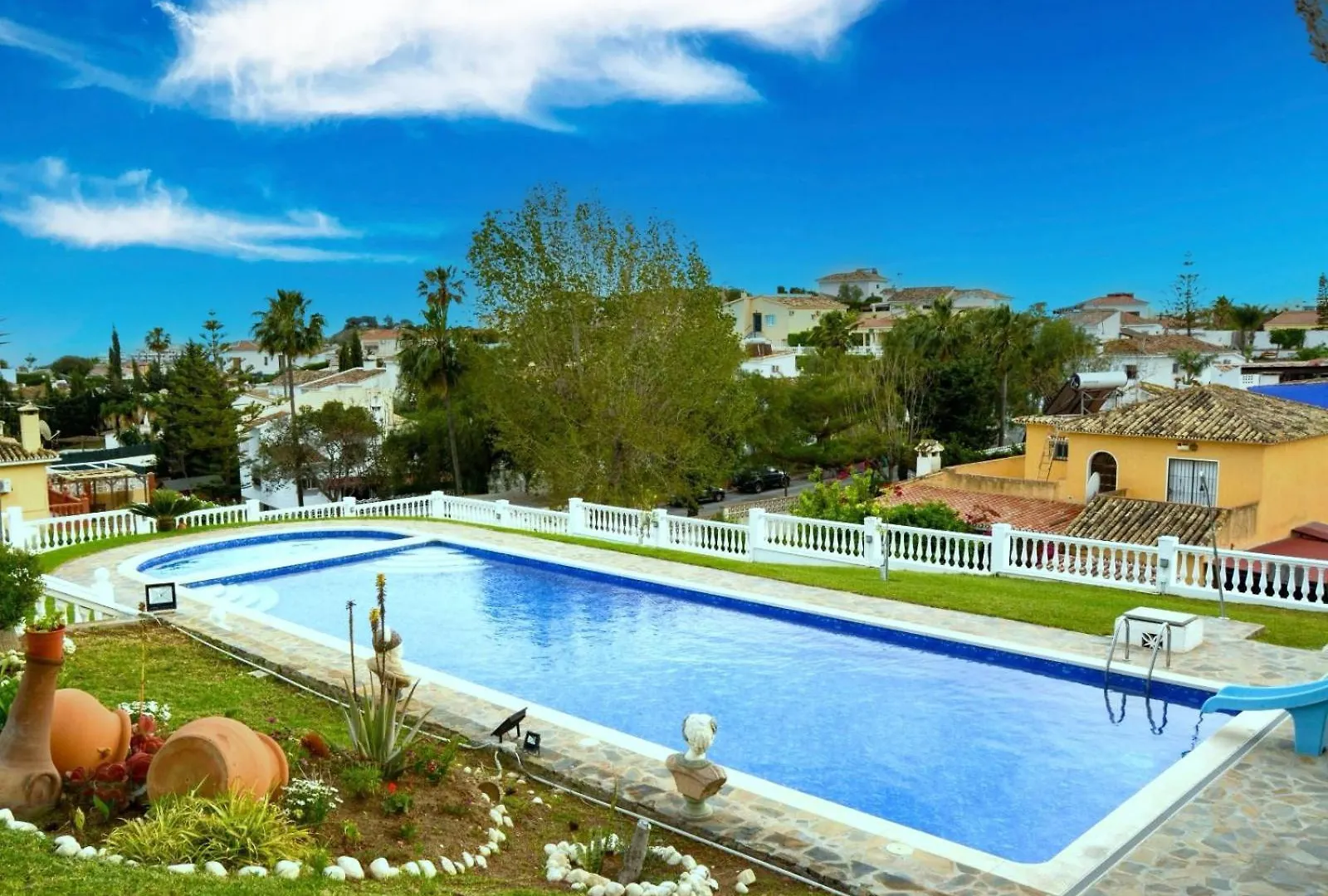 Spectacular Villa In Benalmadena