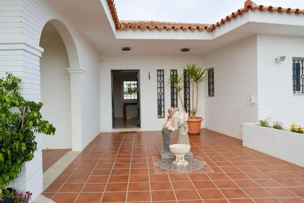 Spectacular Villa In Benalmadena