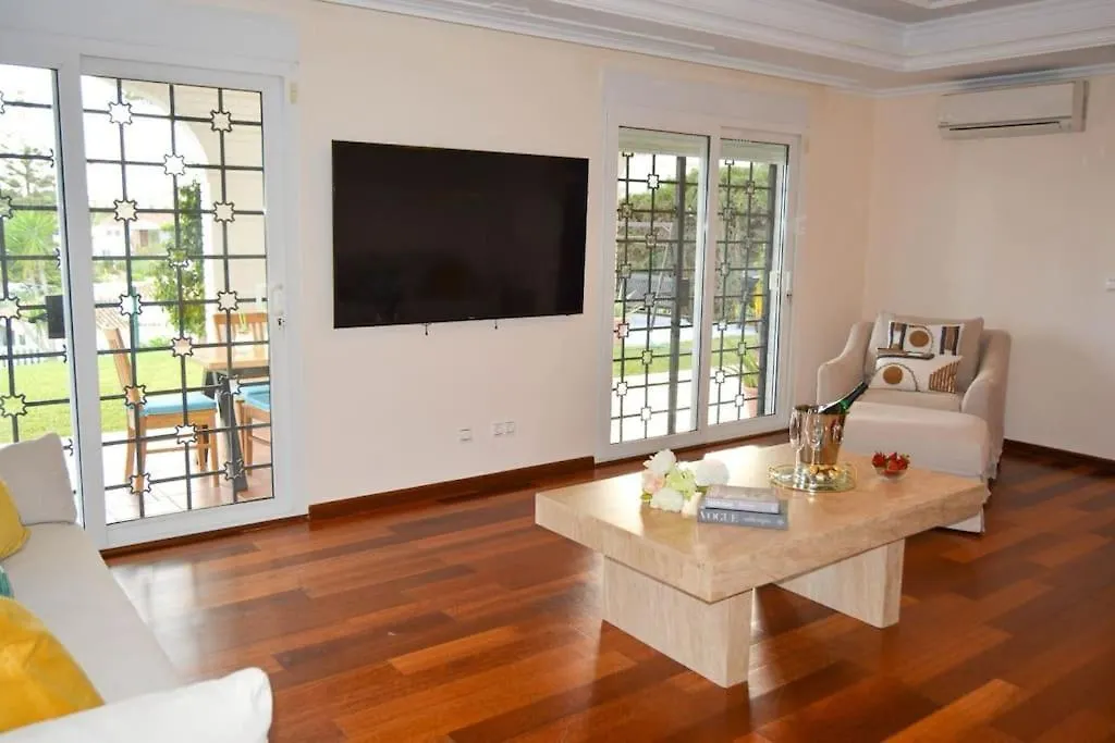 Spectacular Villa In بينالماذينا إسبانيا