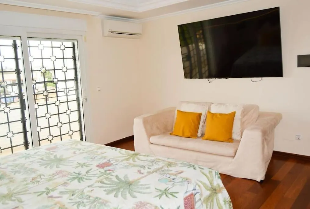 Spectacular Villa In بينالماذينا