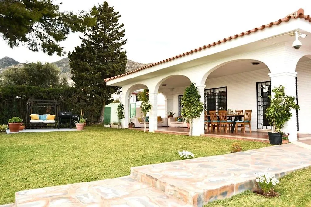 Spectacular Villa In بينالماذينا