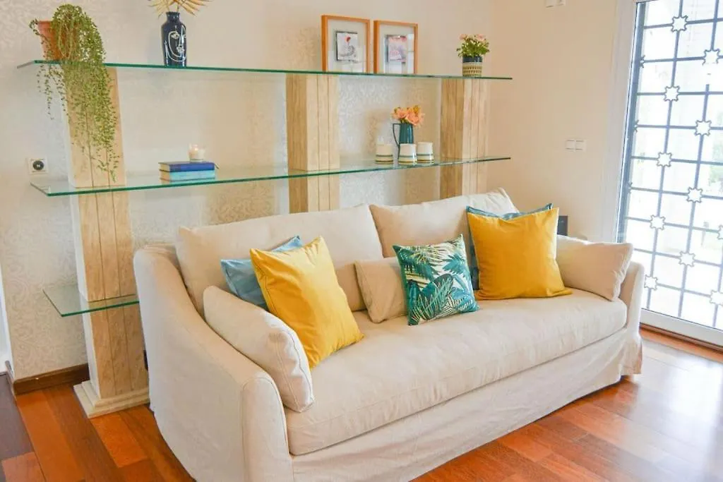 Spectacular Villa In بينالماذينا