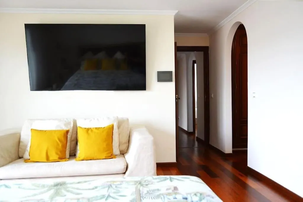 Spectacular Villa In بينالماذينا