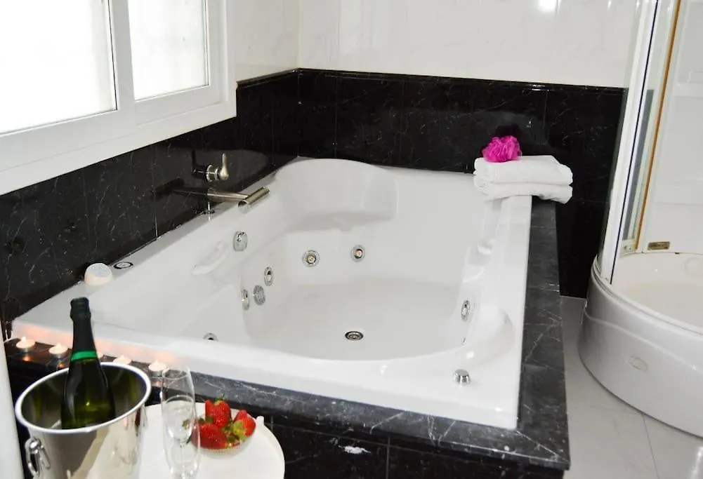 Spectacular Villa In بينالماذينا 0*,  إسبانيا