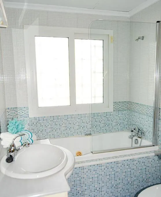 Spectacular Villa In بينالماذينا
